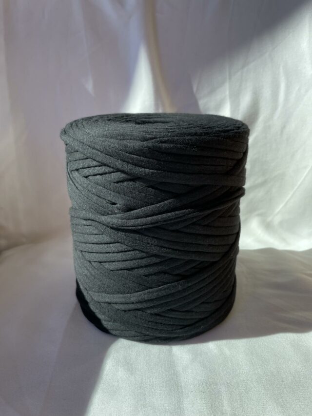 Garnfarbe Black