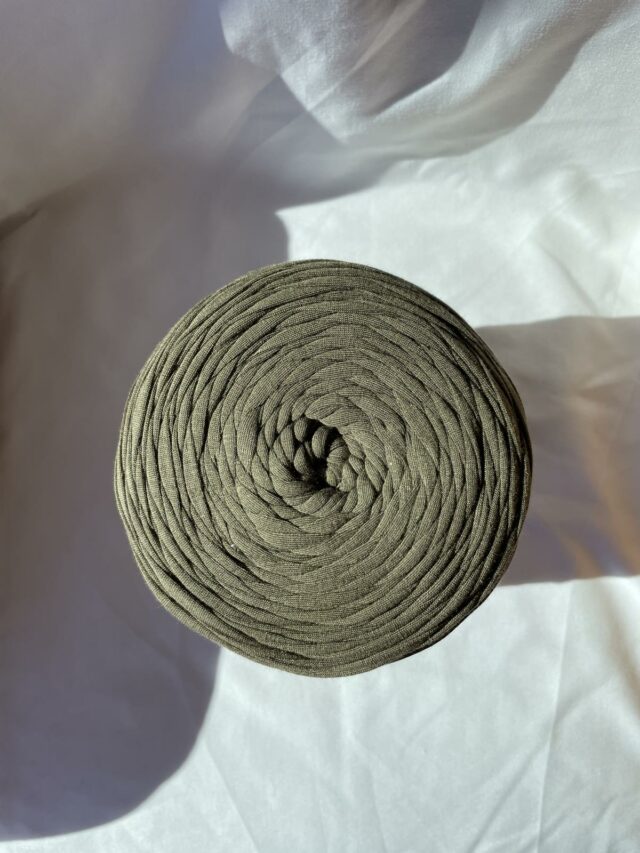Garnfarbe Olive